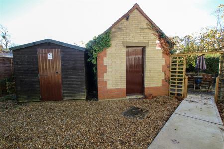 Outbuilding/Shed.