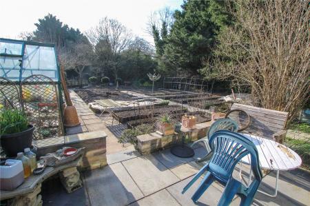 Side Vegetable Gdn.