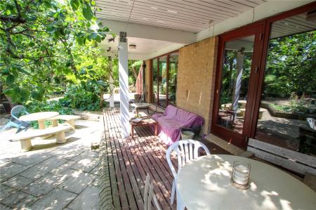 Canopy Seating.