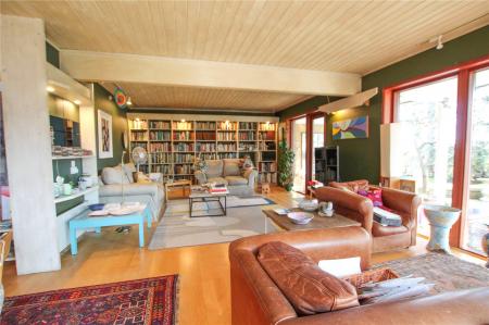 Lounge Dining Area.