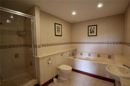 Ensuite.