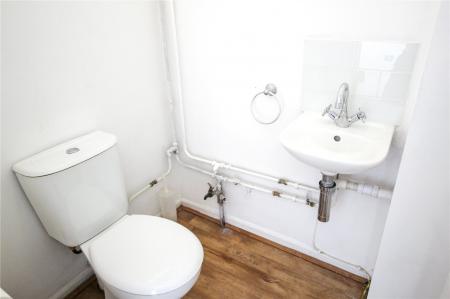 Cloakroom/Wc