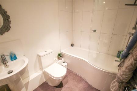 Family Bathroom.