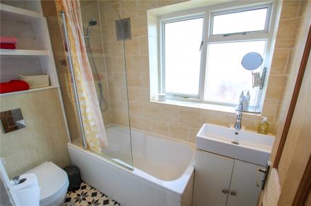 Family Bathroom.