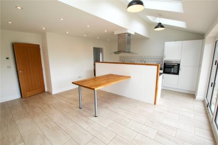 Kitchen Diner.