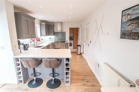 Kitchen/Breakfast