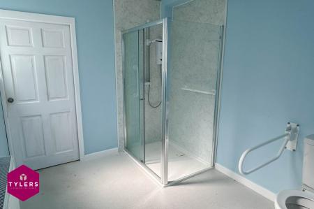 Shower Room.