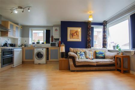 Kitchen/Lounge