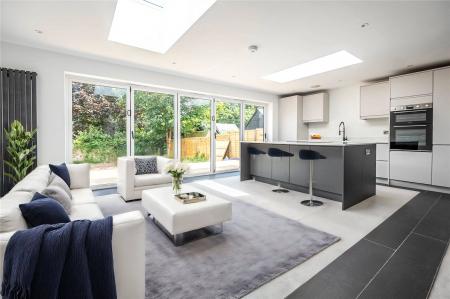 Kitchen/Dining Area