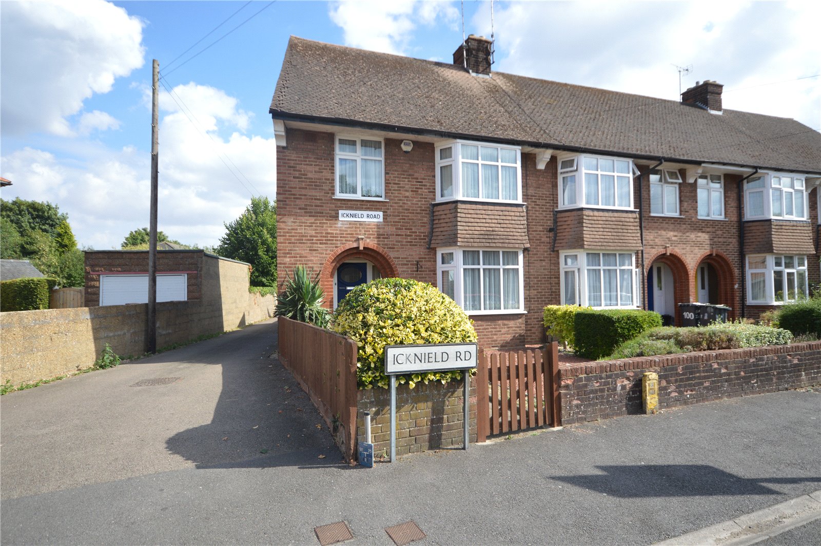 3 bedroom End of Terrace House for sale in Luton