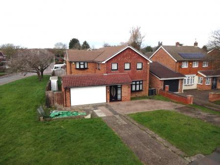 5 bedroom Detached House for sale in Bedfordshire