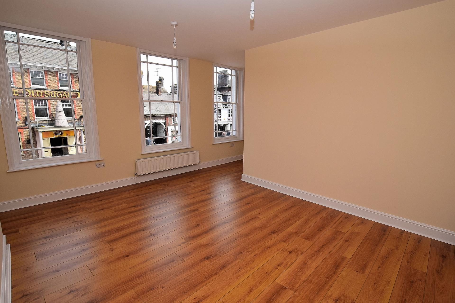 Bedroom Property To Rent In Lu Bedroom Property To Rent In Lu