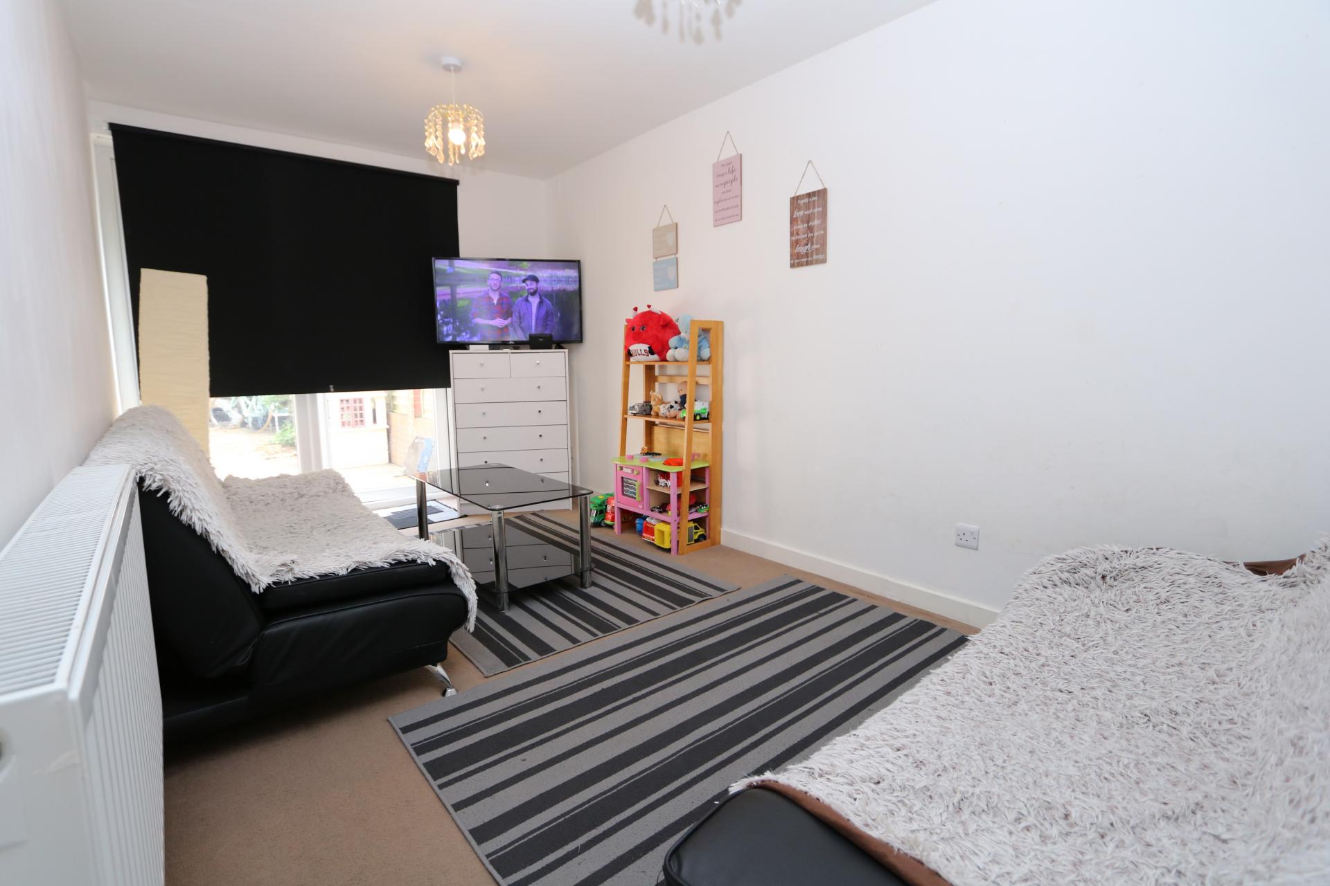 2 bedroom Terraced House for sale in Milton Keynes