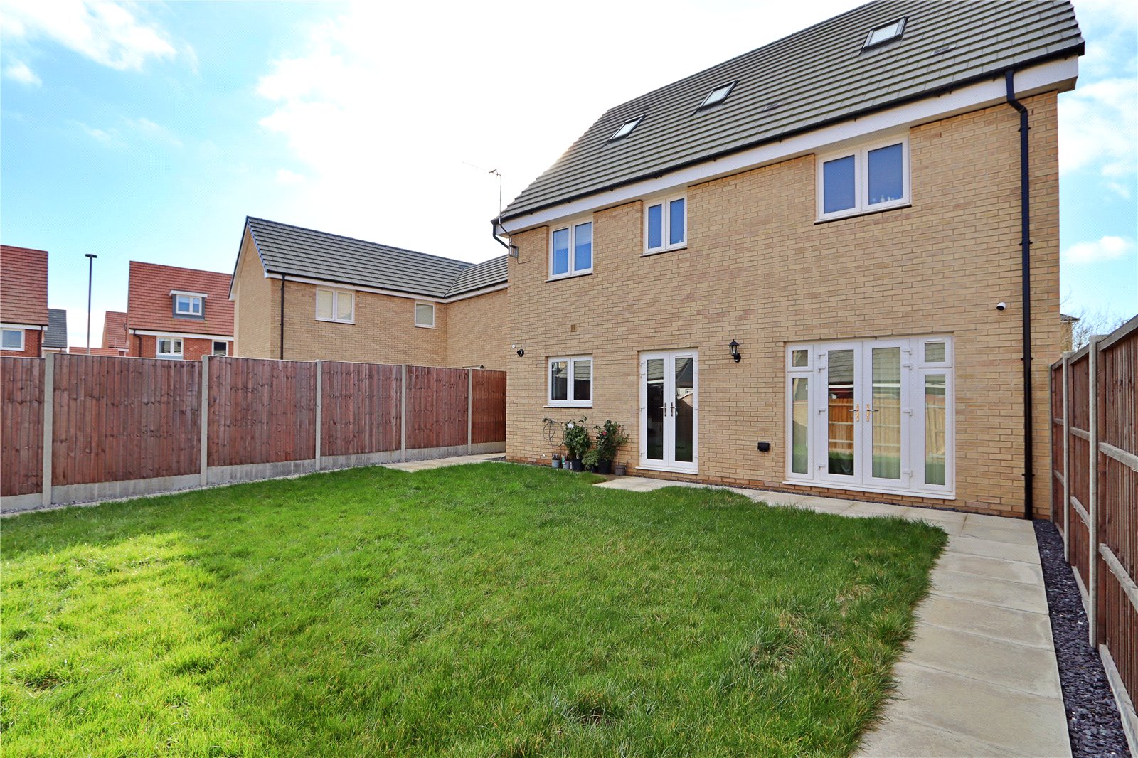 5 bedroom Detached House for sale in Milton Keynes