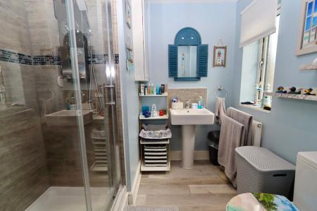 Ensuite