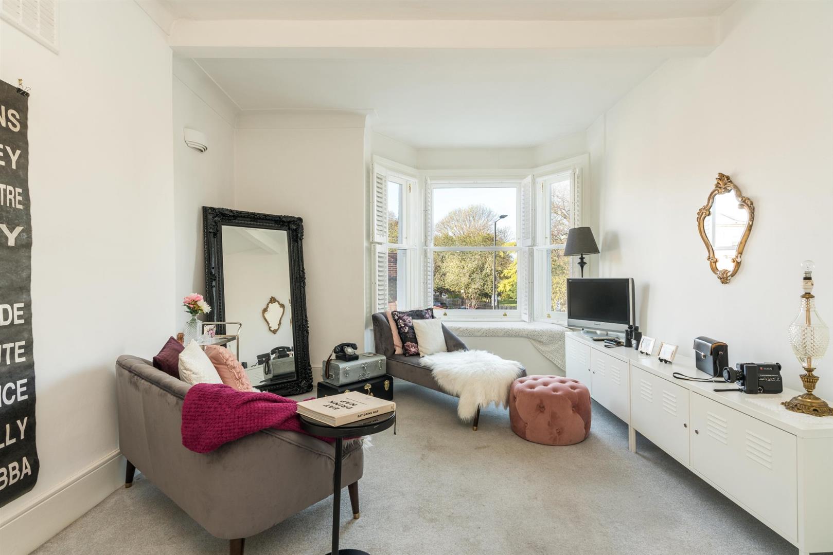 2 bedroom Apartment for rent in London