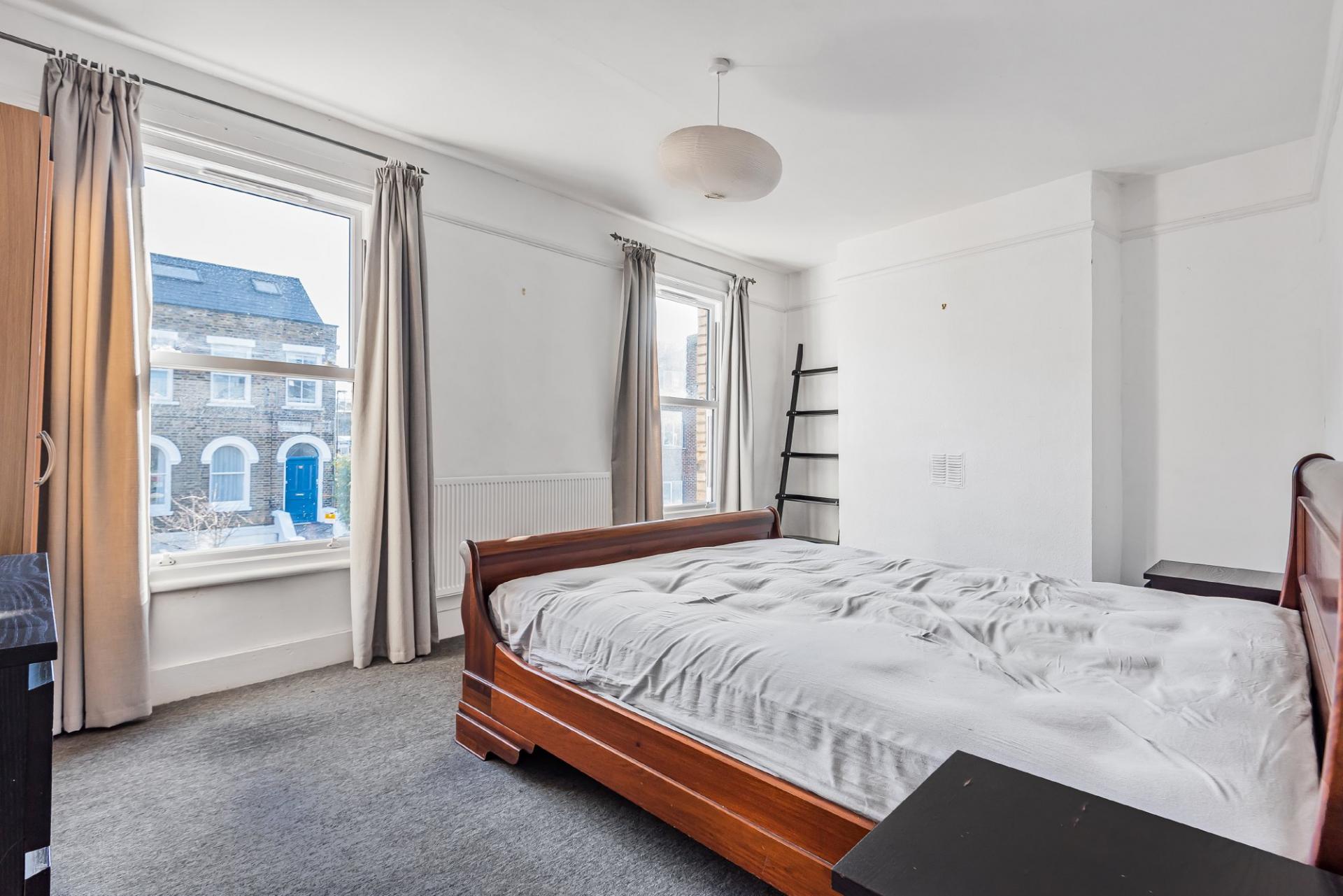 3 bedroom End of Terrace House for rent in London