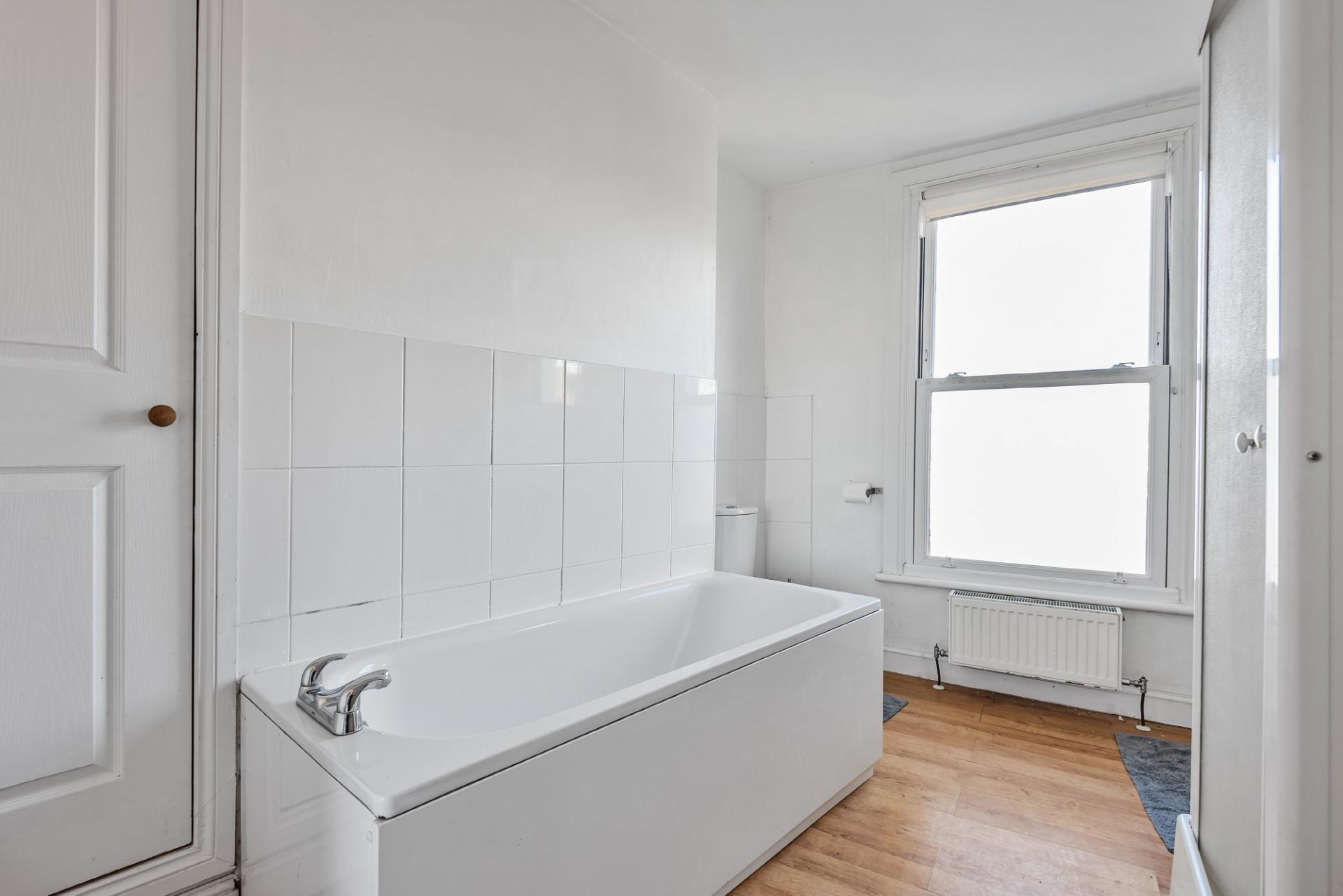 3 bedroom End of Terrace House for rent in London