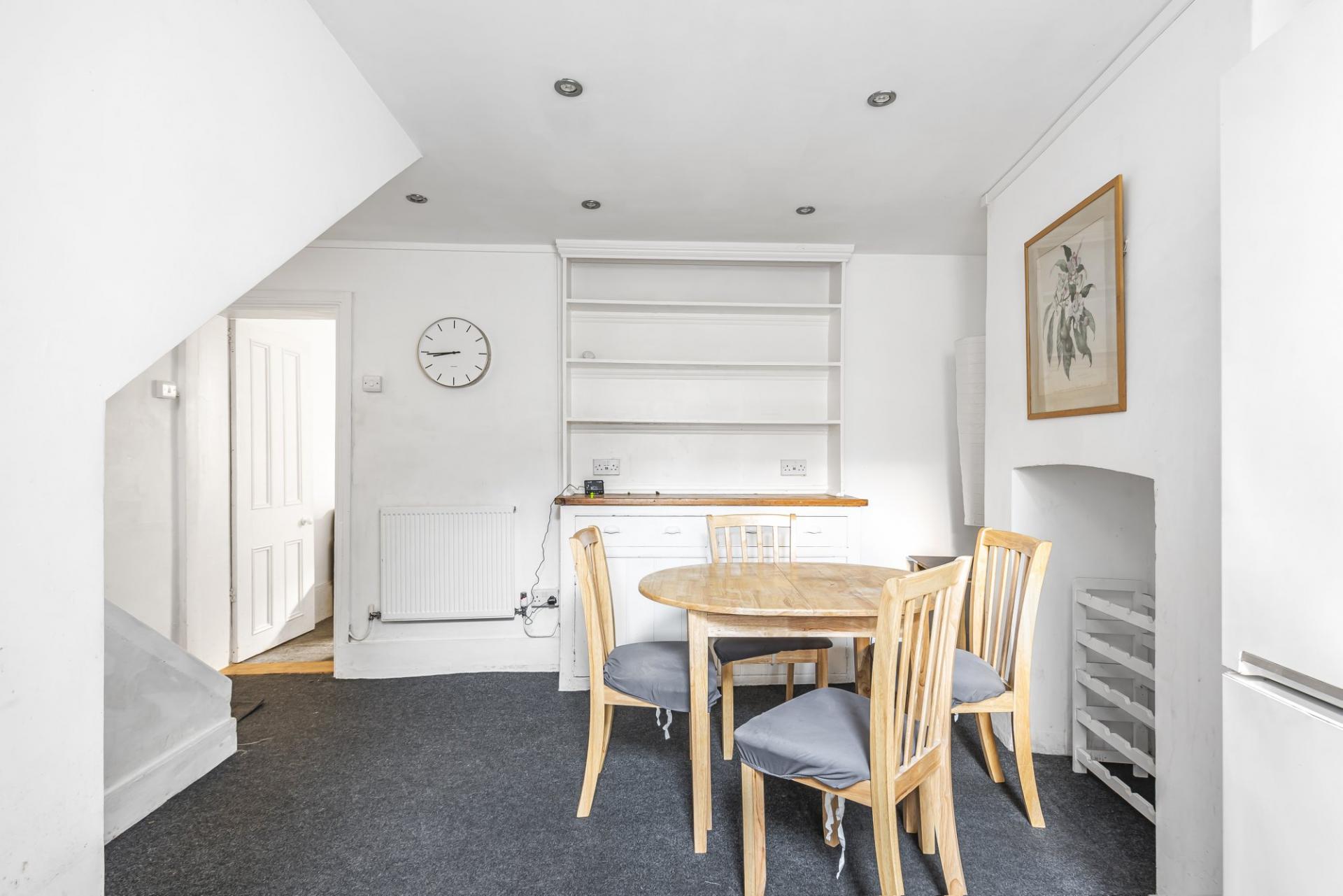 3 bedroom End of Terrace House for rent in London