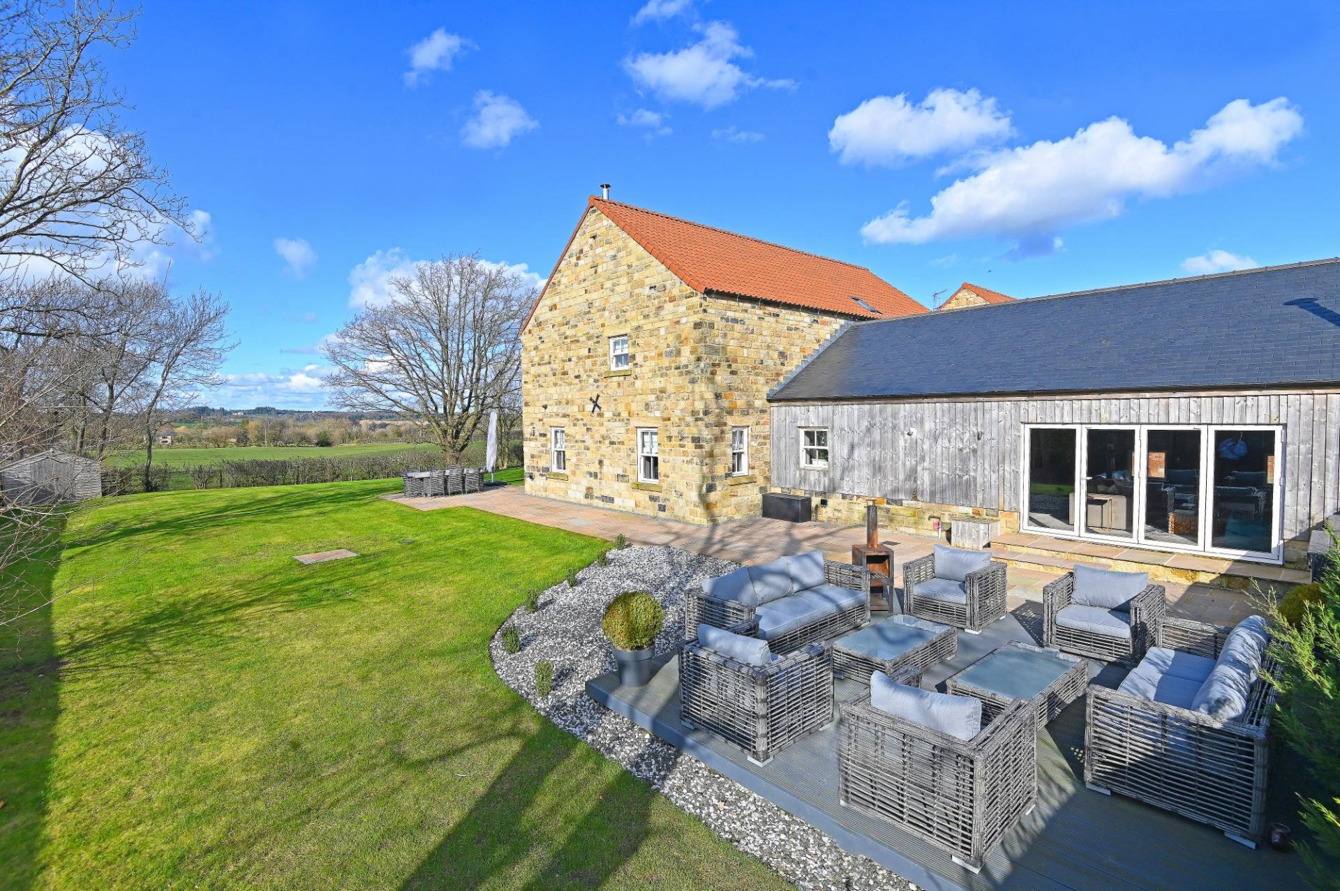 5 bedroom Link Detached House for sale in Harrogate