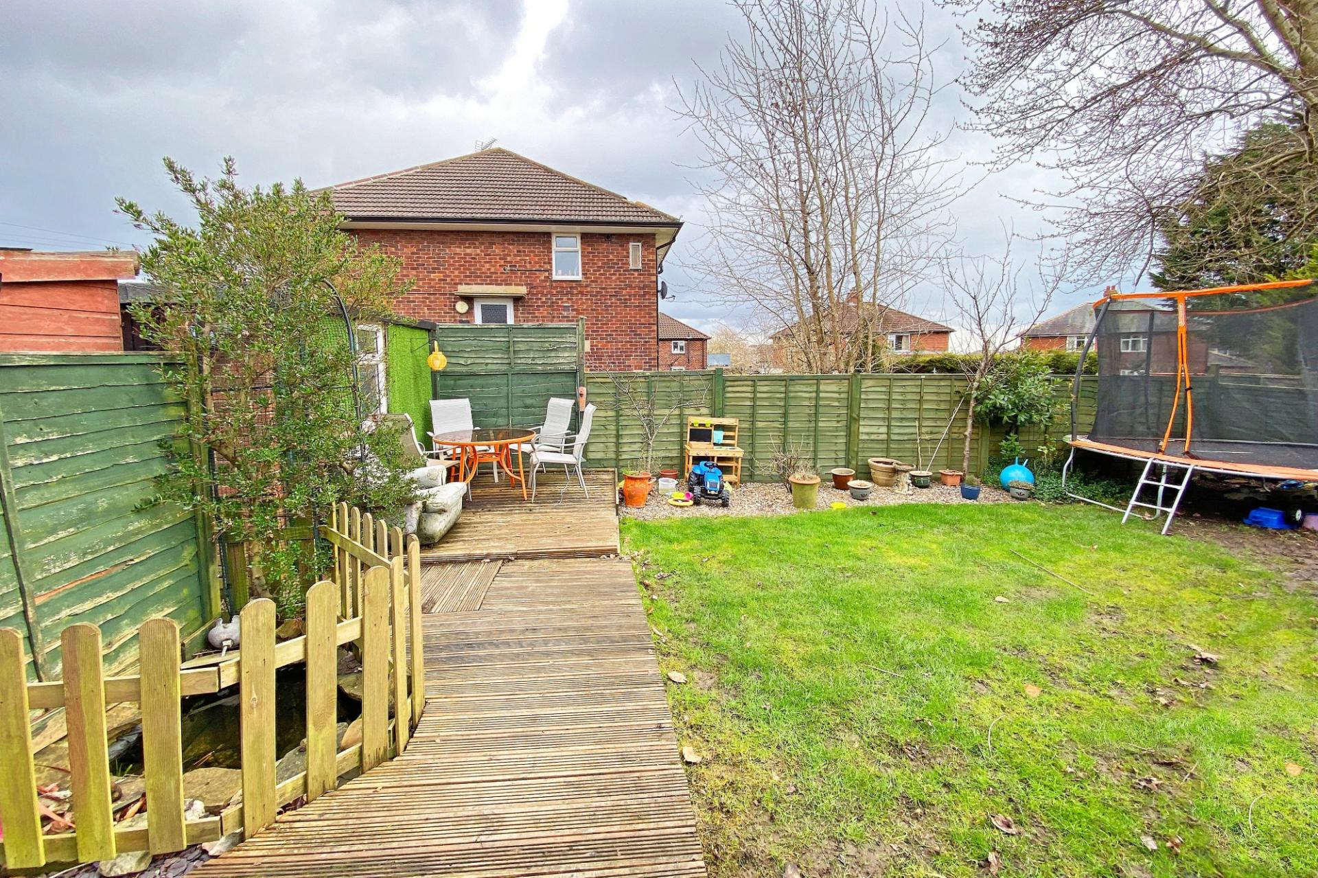 2 bedroom Ground Floor Flat for sale in Harrogate