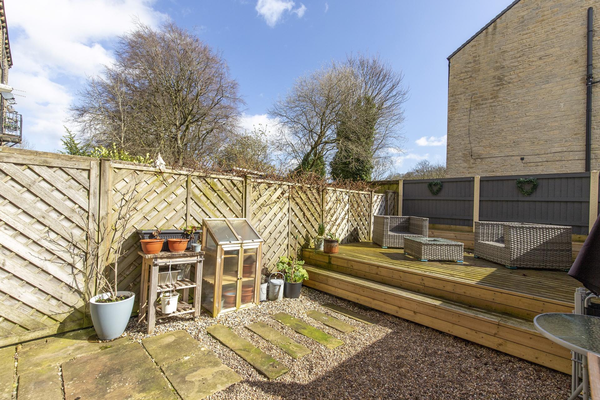 2 bedroom House for sale in Ripponden