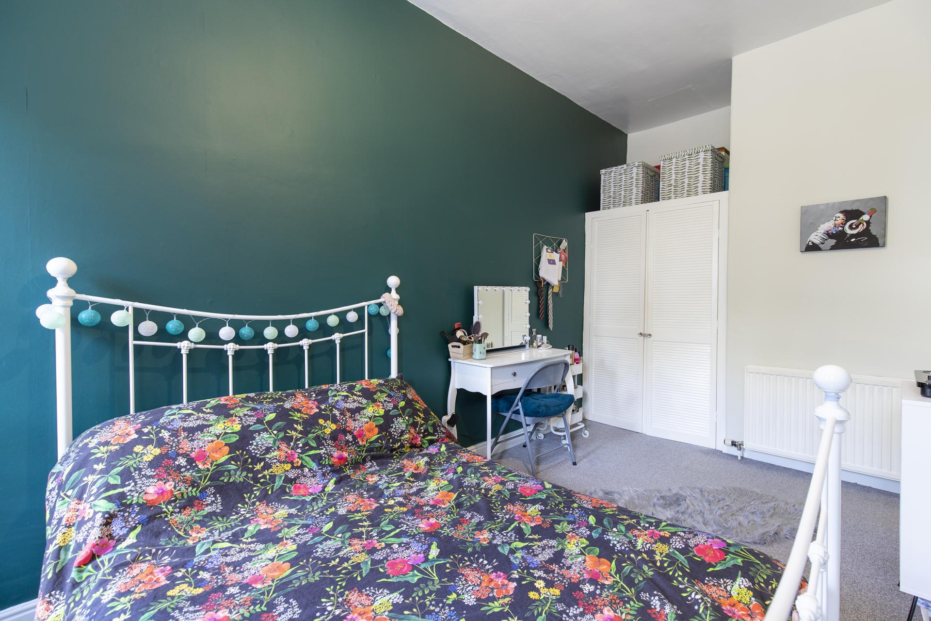 2 bedroom House for sale in Ripponden