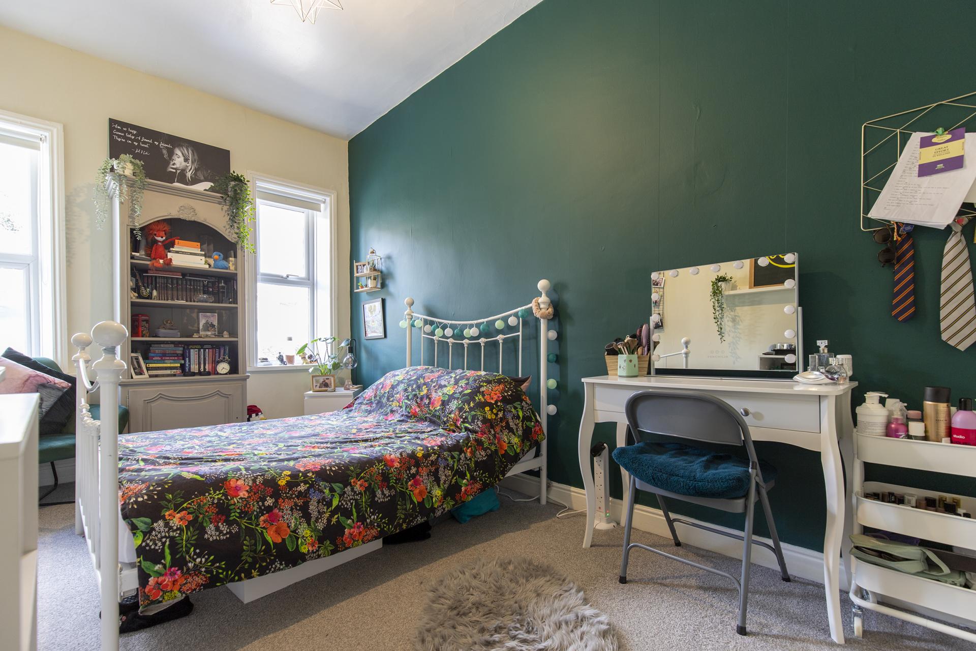 2 bedroom House for sale in Ripponden