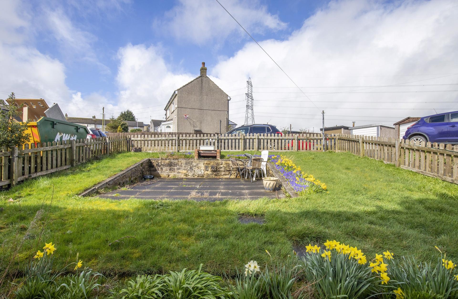 3 bedroom End of Terrace House for sale in Barkisland