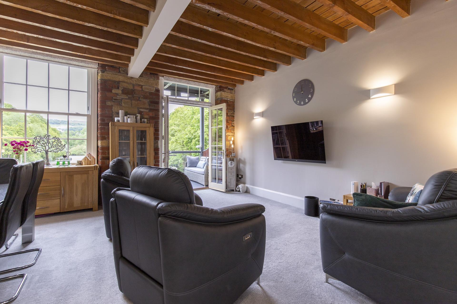 2 bedroom Apartment for sale in Barkisland