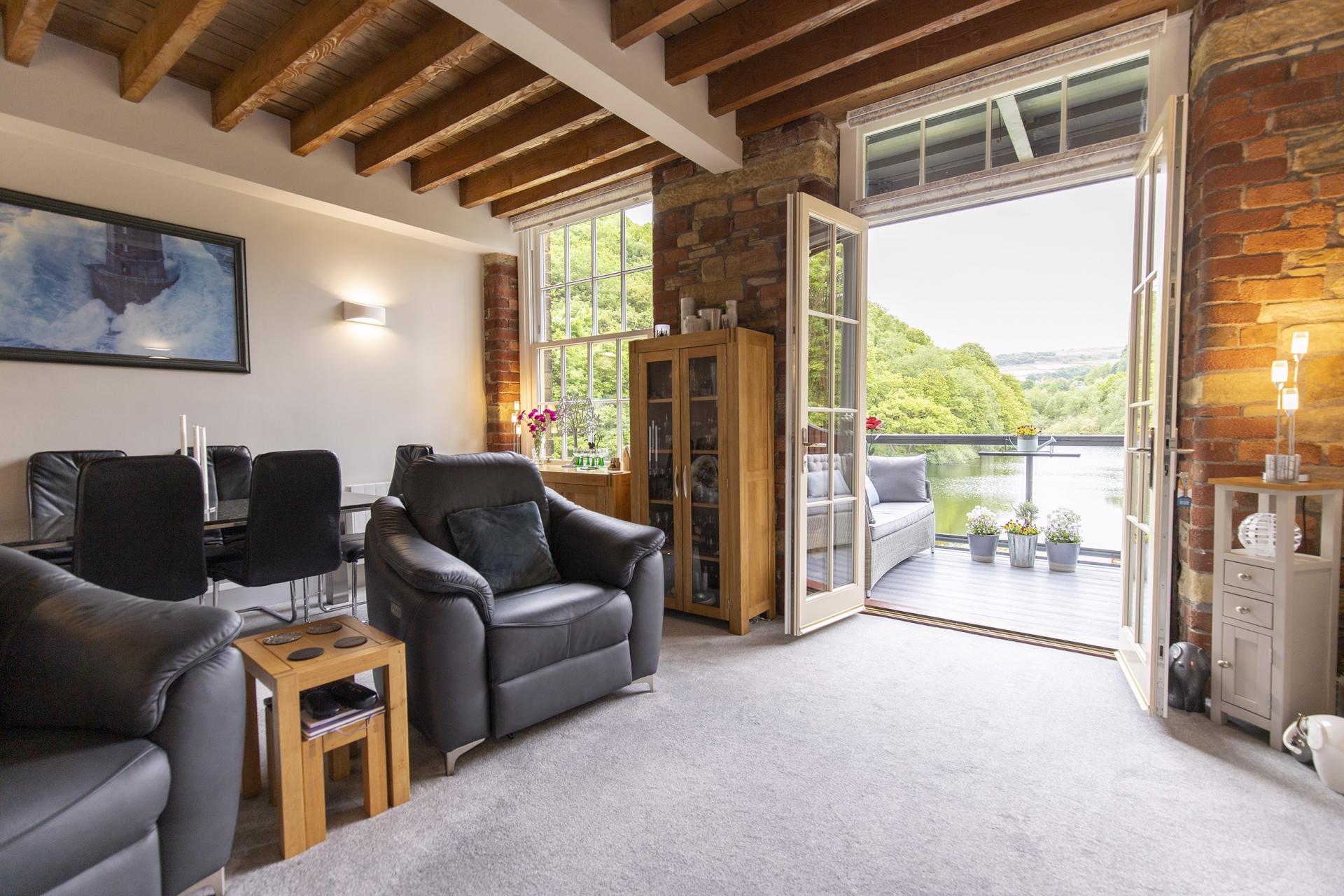 2 bedroom Apartment for sale in Barkisland