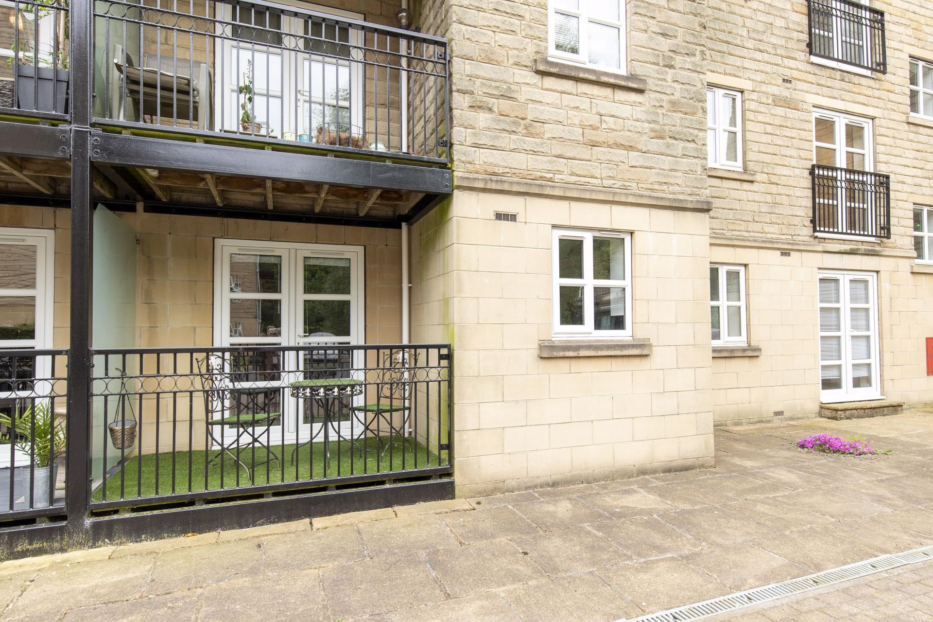 2 bedroom Apartment for sale in Sowerby Bridge