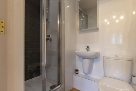 En-suite Shower