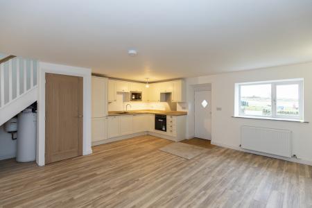 Living Room / Kitchen