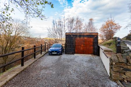 Garage & Driveway