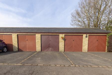 Garage & parking