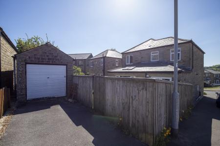 Garage & Parking