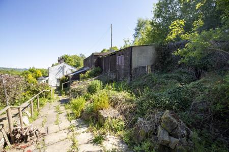 Garden & Outbuildings