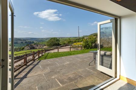 Bifold doors & Views