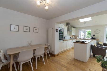 Dining & Kitchen Area