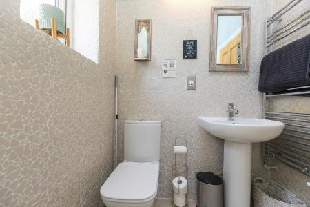 GF Shower Room