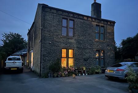 Exterior & Parking