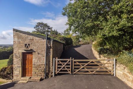 Drive & Garden Room