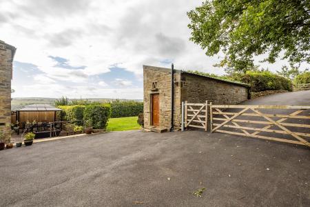 Driveway & Parking