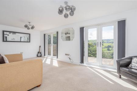 Sitting Room / Bedroom 5