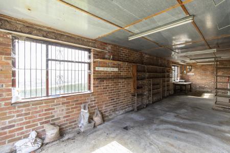 Tandam Garage / Workshop