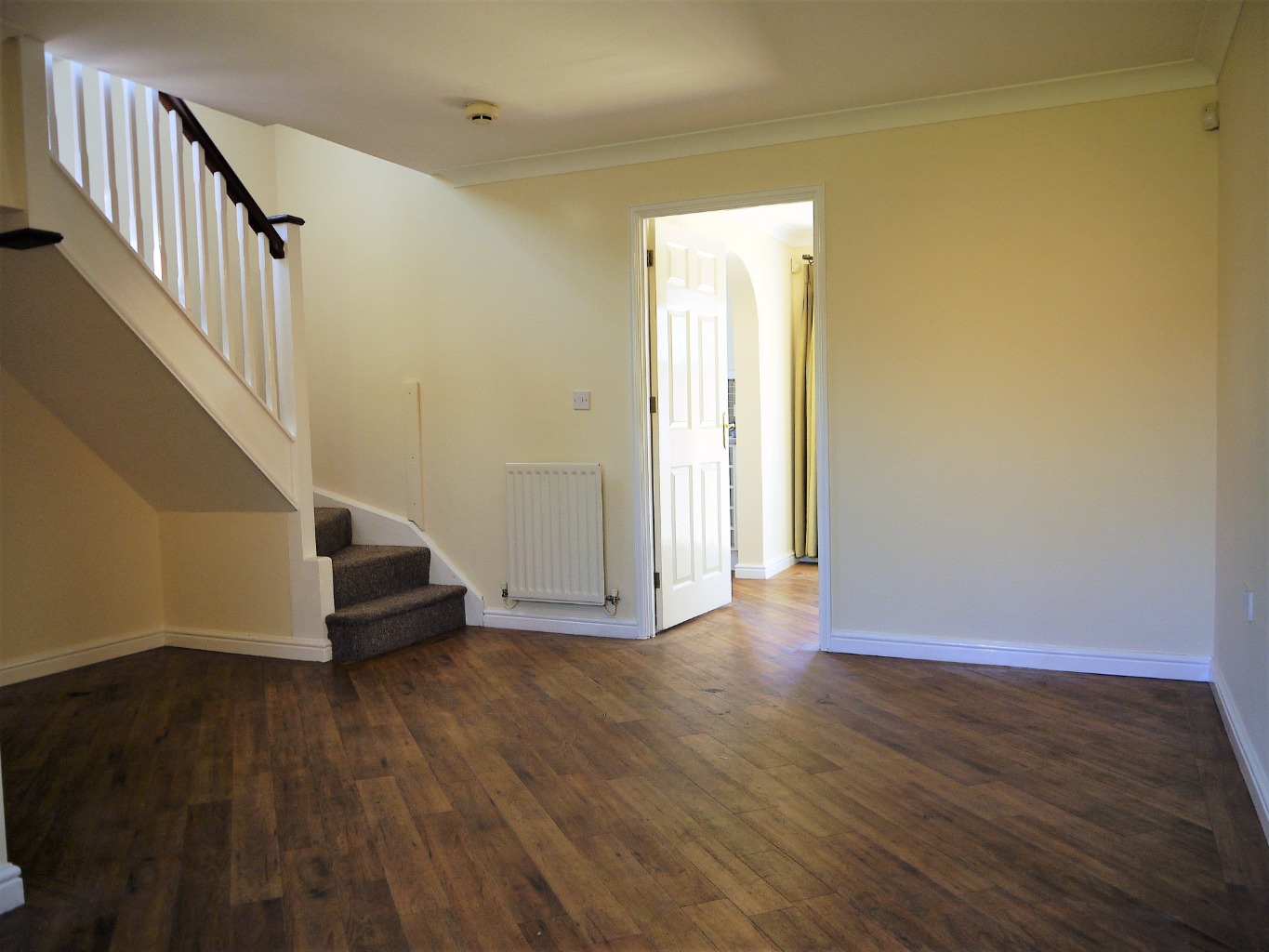 3 bedroom SemiDetached House for rent in Ilford