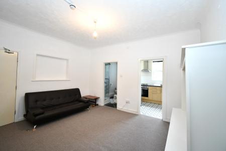 Media image 03
