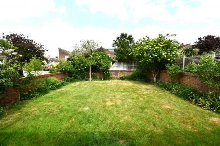 Media image 06