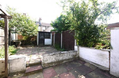 Media image 09